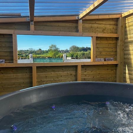 The Alpaca Farmhouse With Hot Tub And Alpaca Experience Included Dromara Bagian luar foto